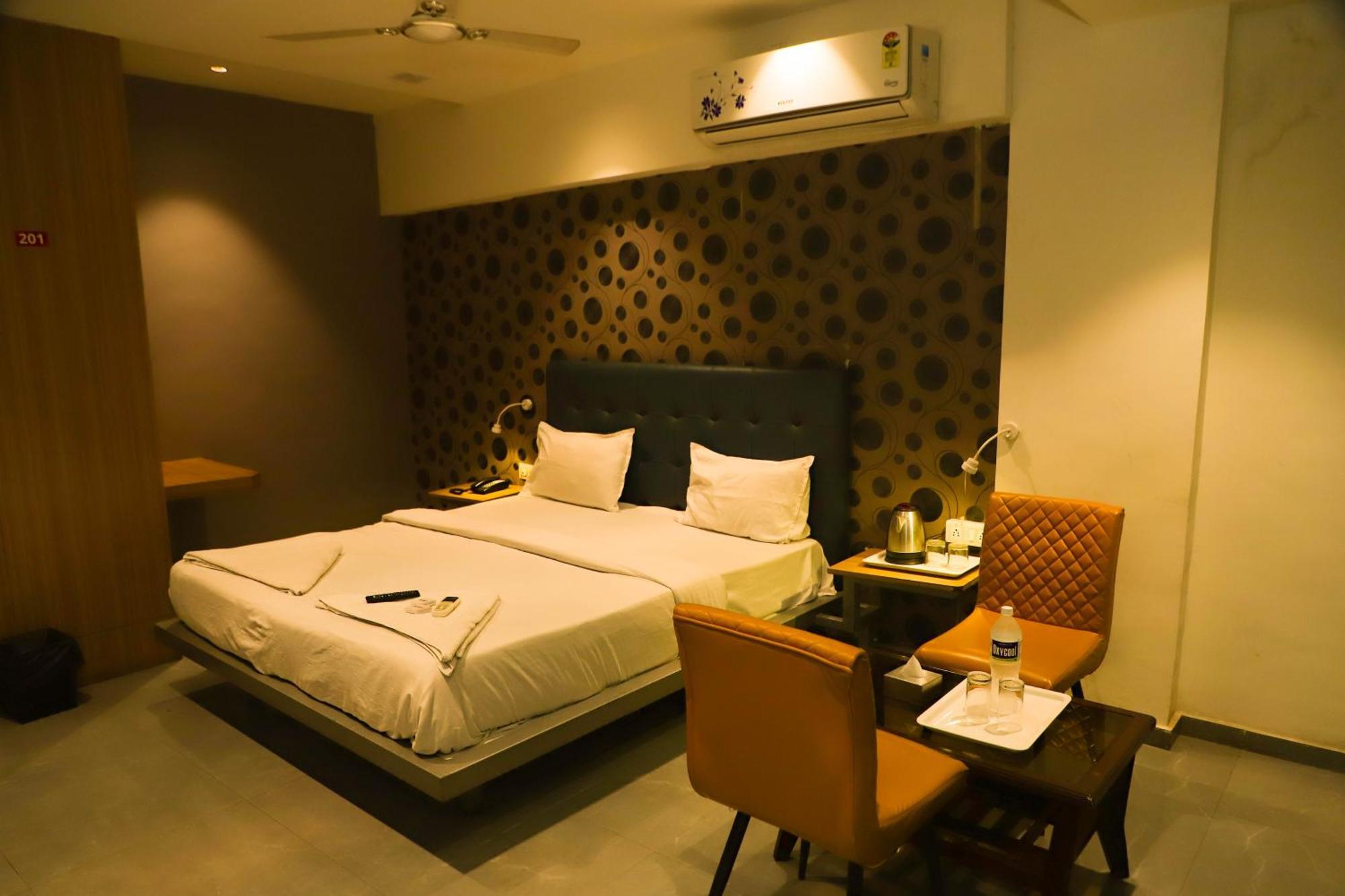 Hotel Arc Palace Bhiwandi 외부 사진