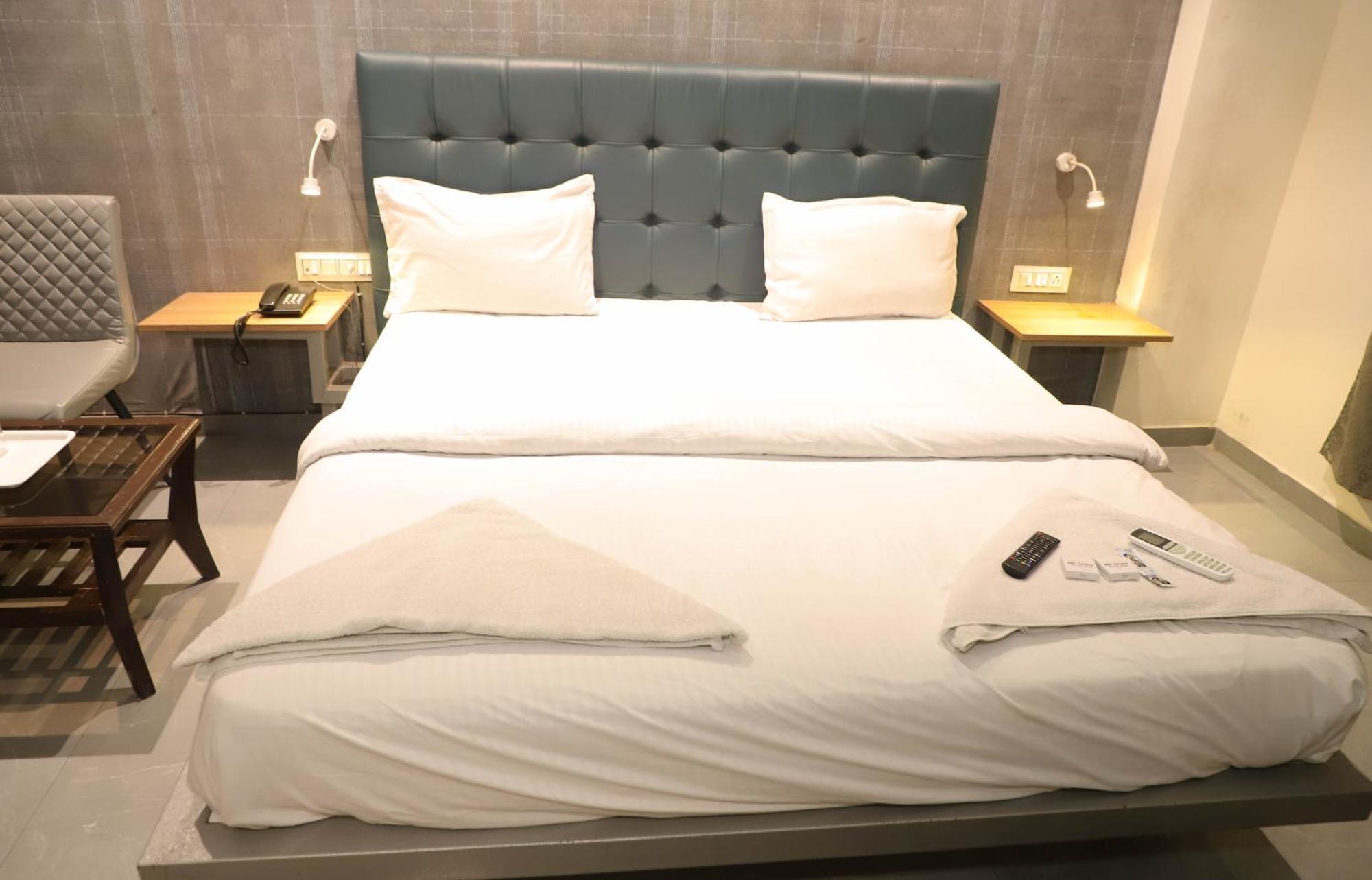 Hotel Arc Palace Bhiwandi 외부 사진